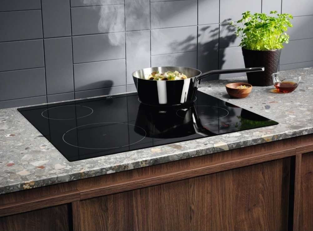 4-burner induction cooktop ELECTROLUX KTI6430E