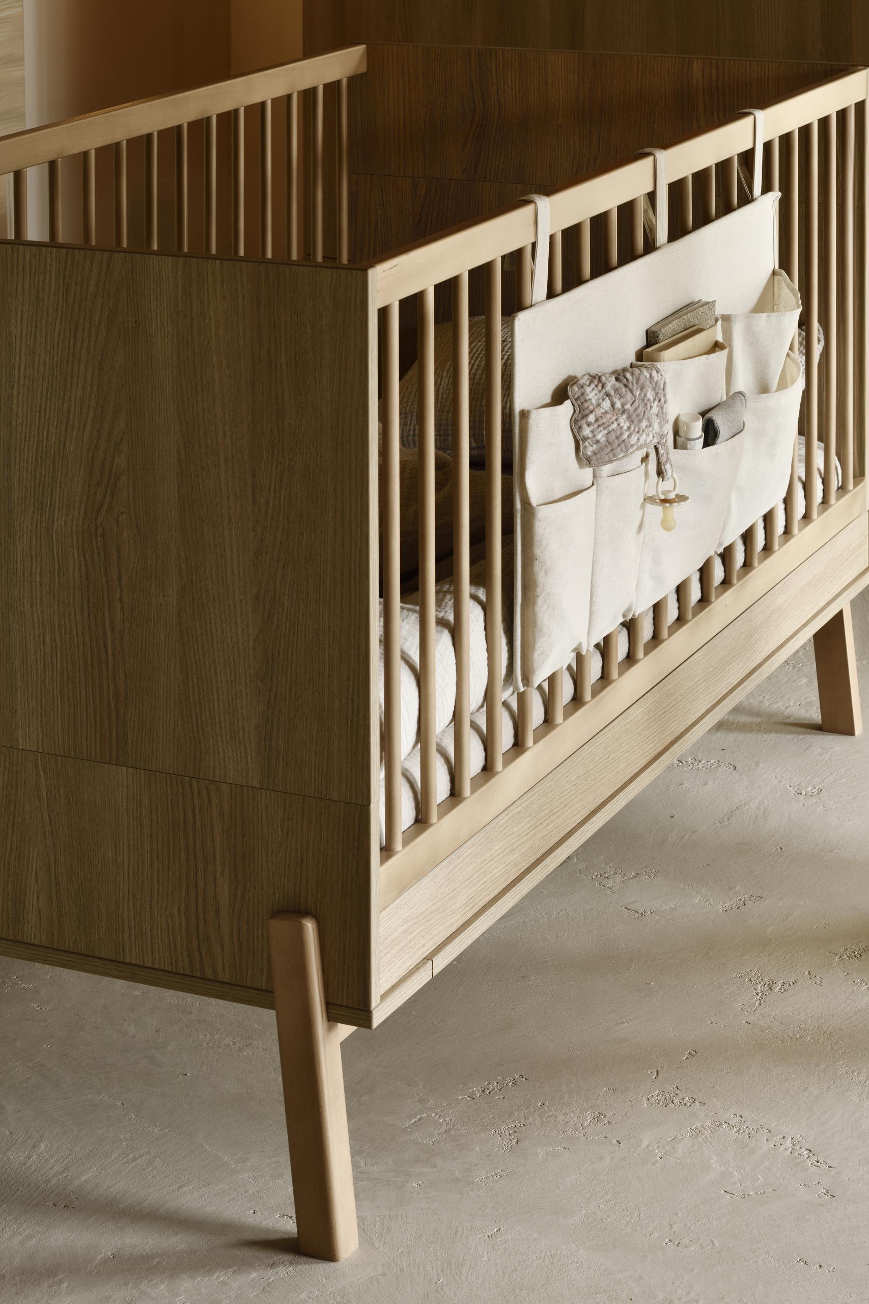 HANGING ORGANIZER BED & PLAYARD