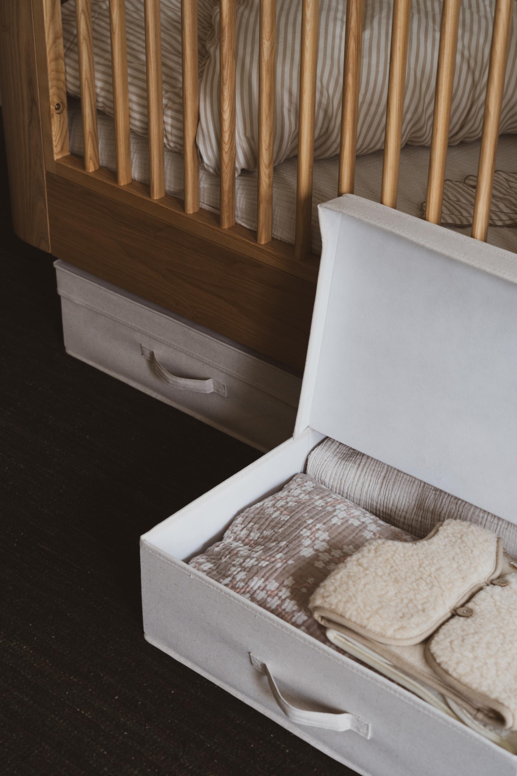 STORAGE DRAWER: 59 X 70 X 17H CM