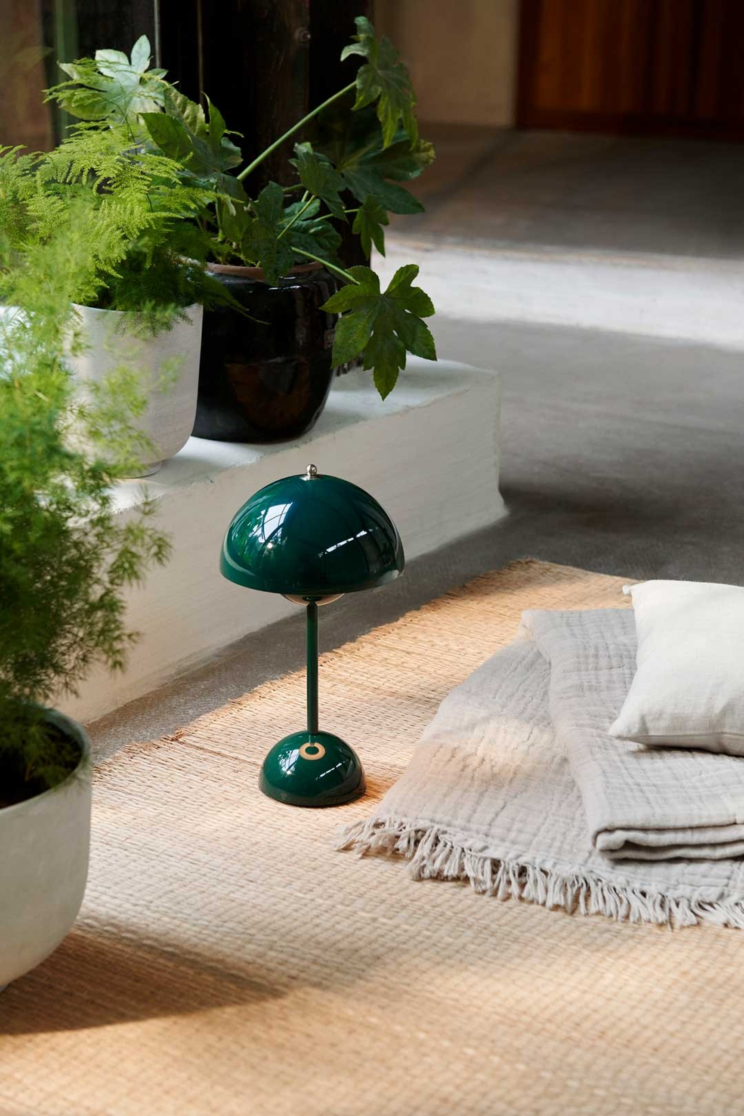 Lamps | Flowerpot Vp9