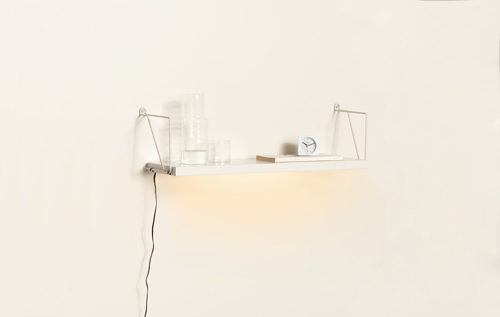 Estantes Tria shelf