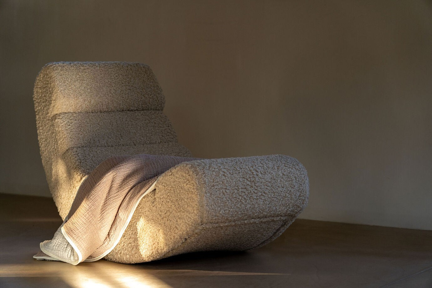 Rocking chair | Banana Sheep