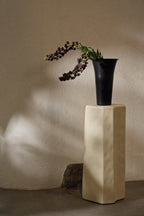 Pedestal Staffa