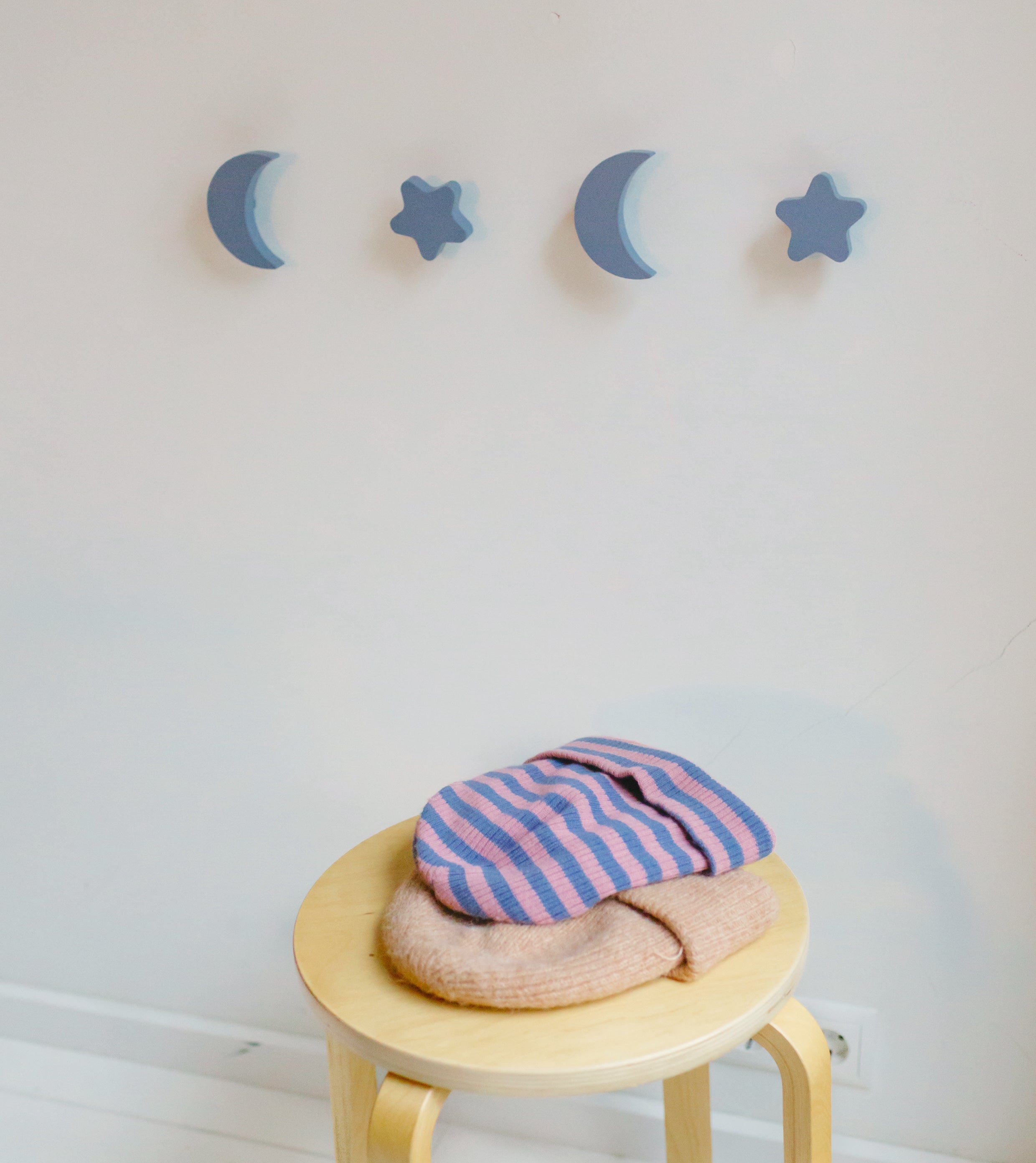 Perchas Estrellas y Lunas