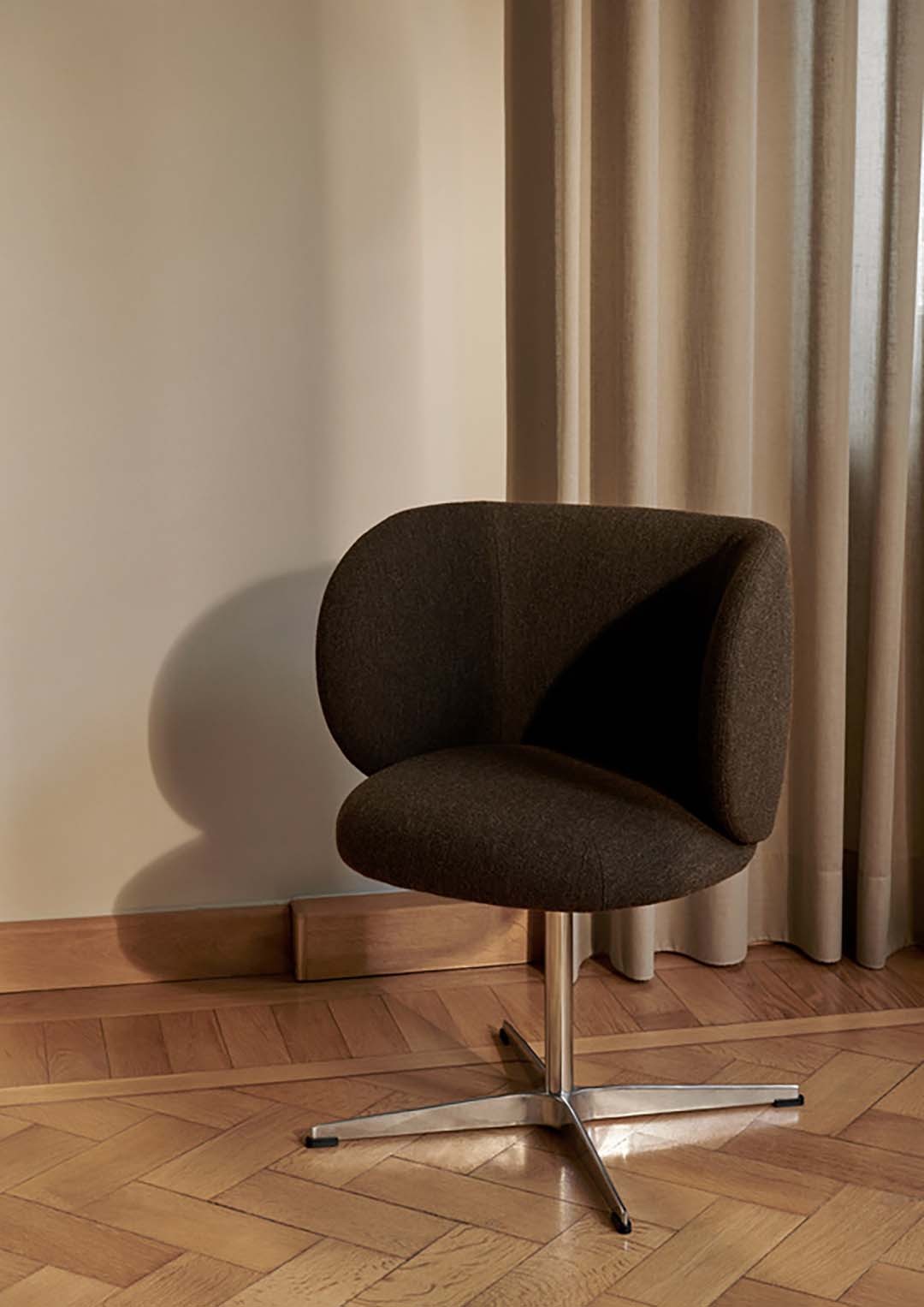 Rico Swivel Chair