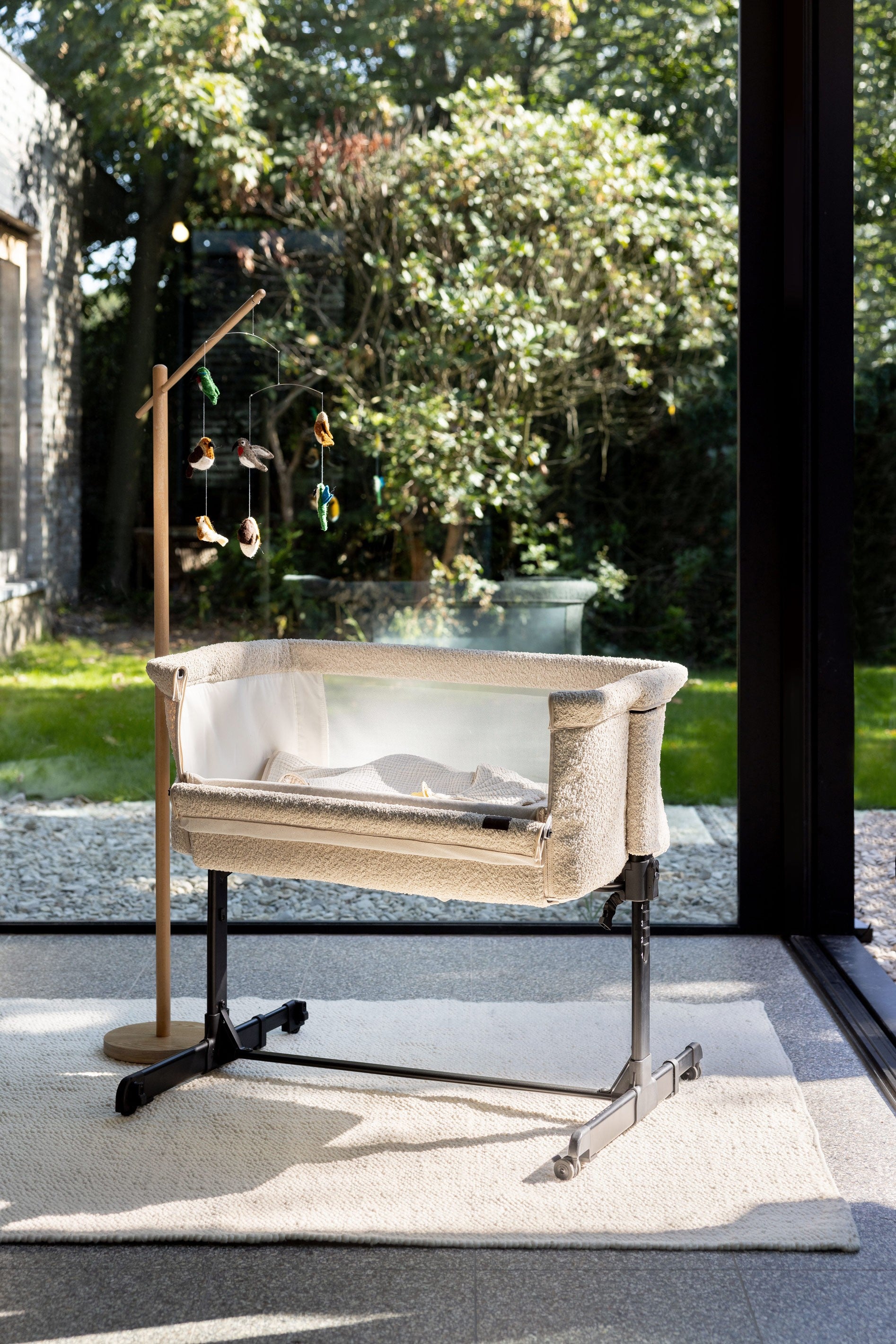 Soporte de madera para móvil