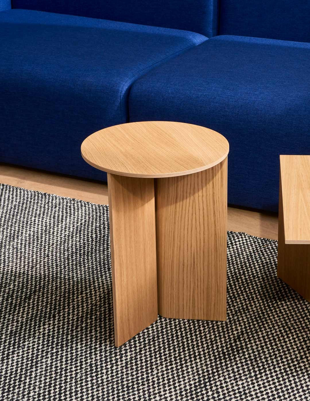 Slit Oak Side Table Ø35