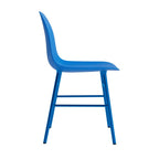 silla-form-azul-brillante-patas-metal-17877