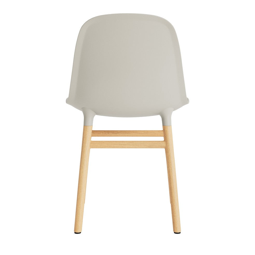silla-form-gris-claro-patas-madera-17884