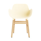 silla-brazos-form-crema-patas-madera-17898
