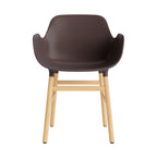silla-brazos-form-marron-patas-madera-17899