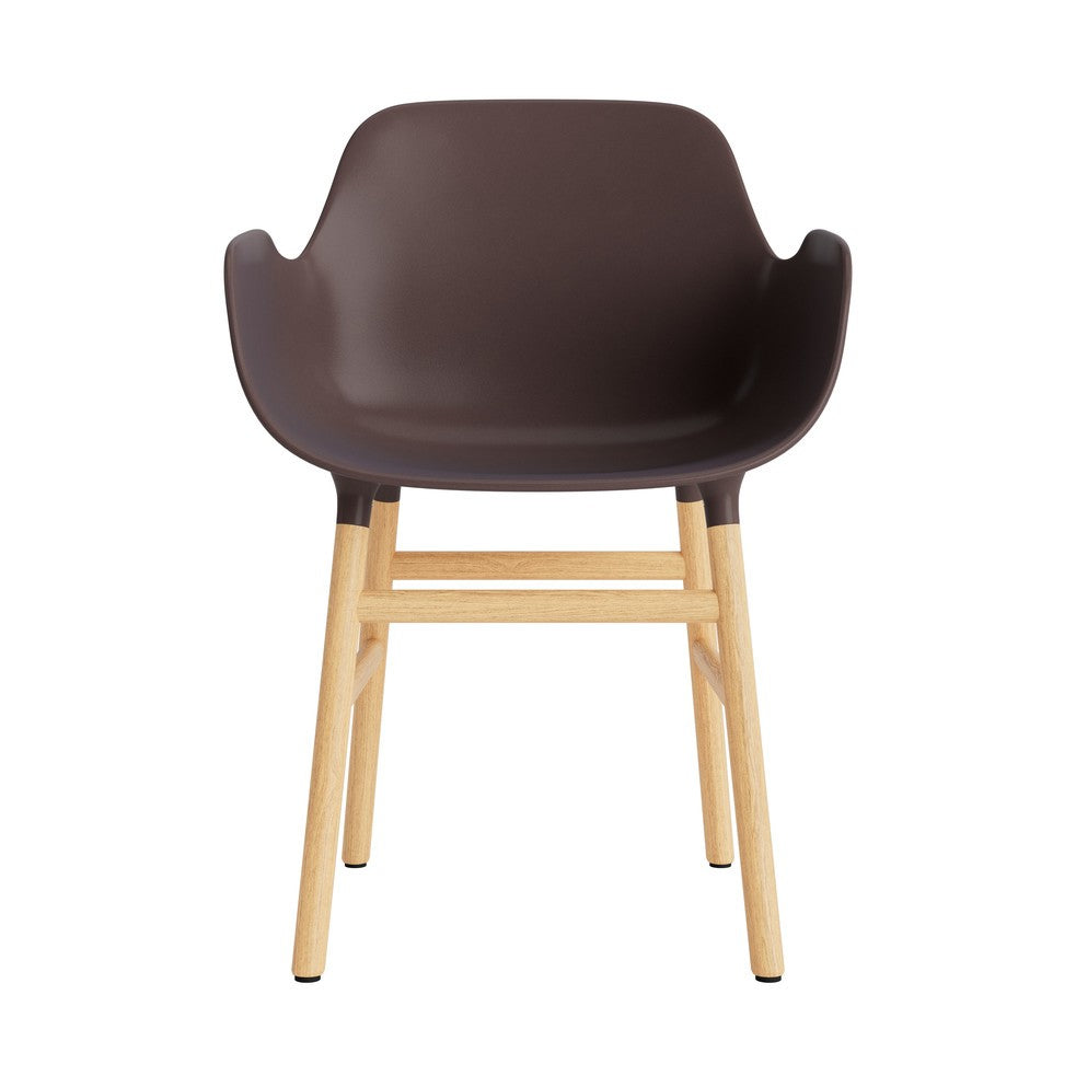 silla-brazos-form-marron-patas-madera-17899