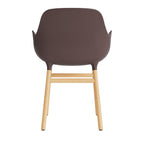 silla-brazos-form-marron-patas-madera-17899
