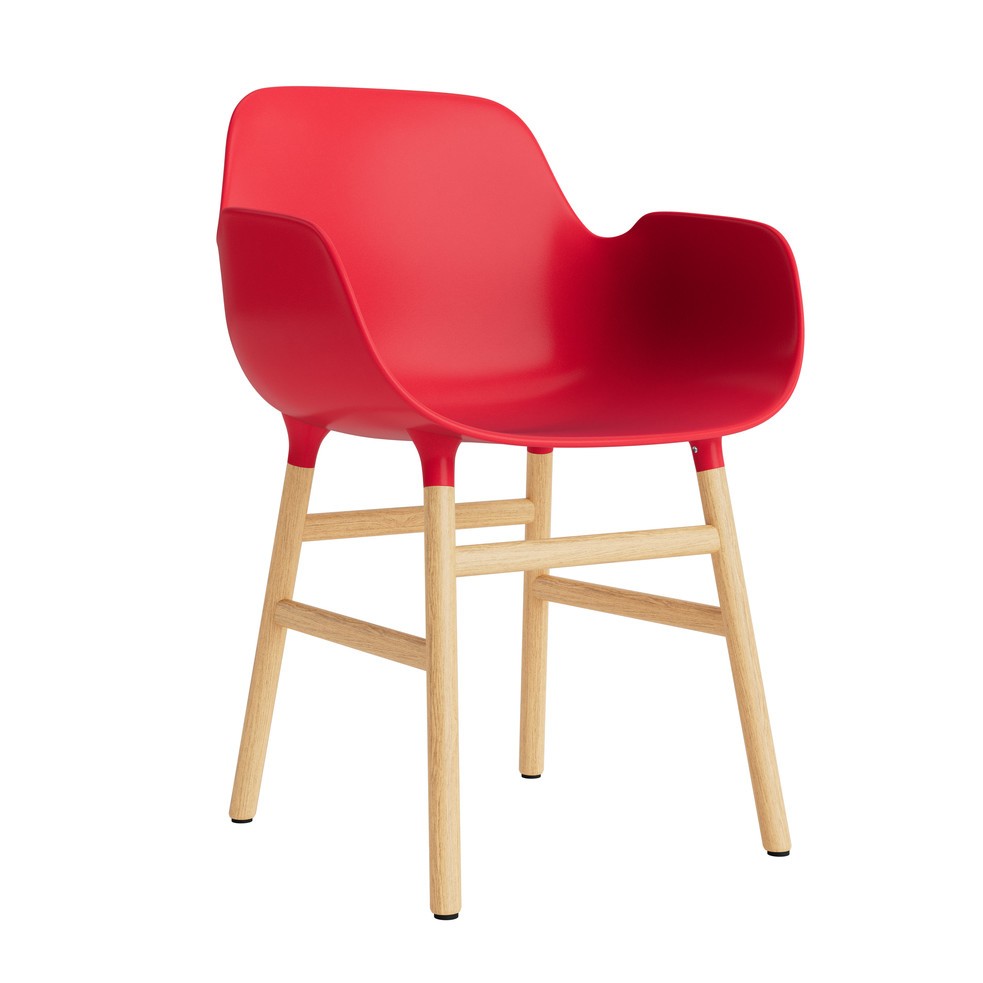silla-brazos-form-rojo-brillante-patas-madera-17900