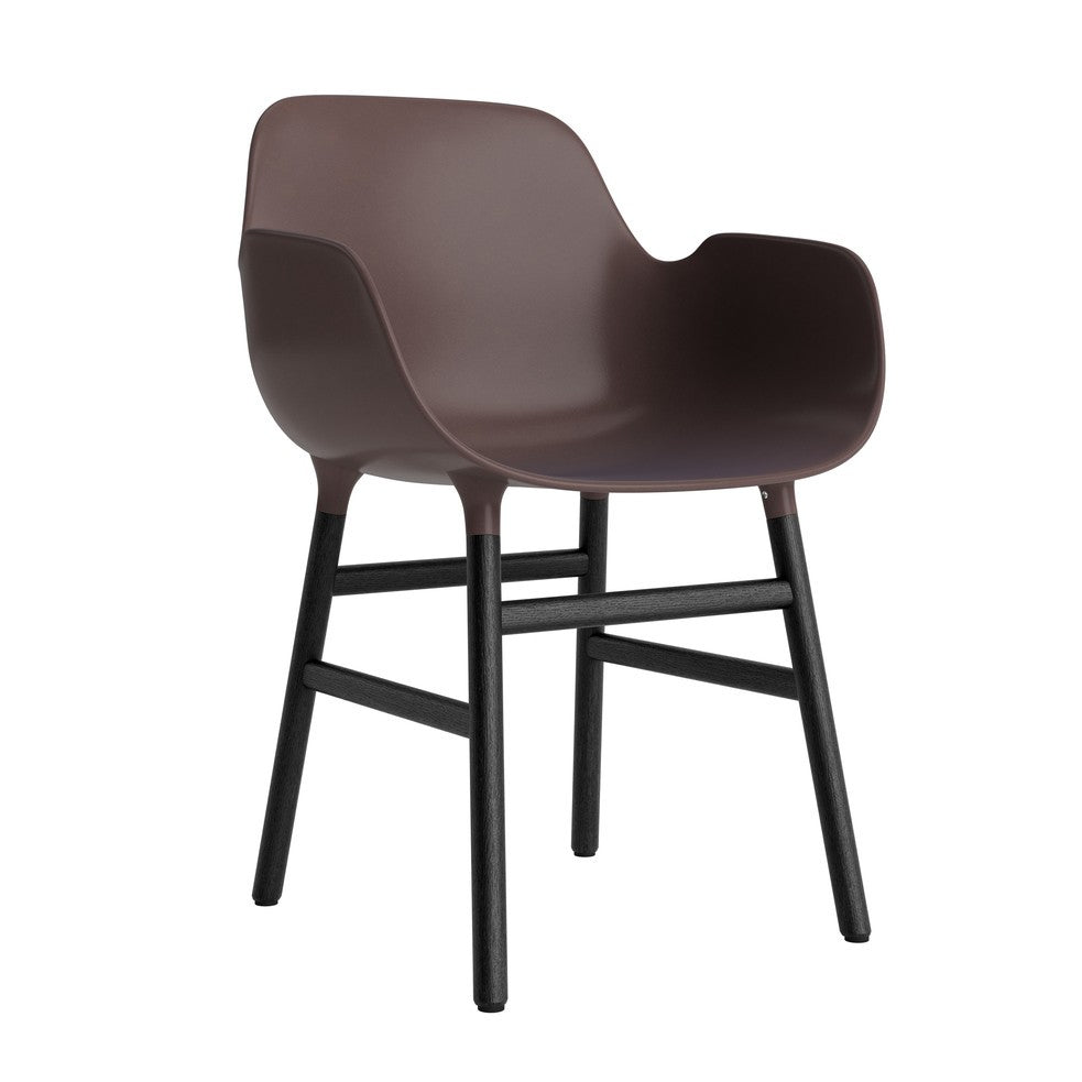 silla-brazos-form-marron-patas-madera-17899