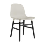 silla-form-gris-claro-patas-madera-17884
