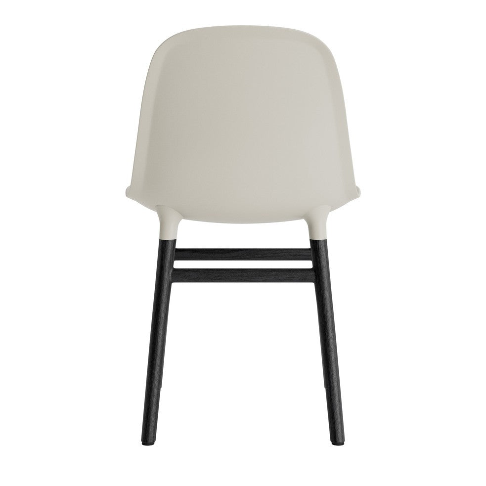 silla-form-gris-claro-patas-madera-17884