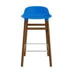 taburete-form-azul-brillante-patas-madera-65cm-17920