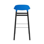 taburete-form-azul-brillante-patas-madera-75cm-17939
