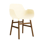 silla-brazos-form-crema-patas-madera-17898