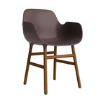 silla-brazos-form-marron-patas-madera-17899