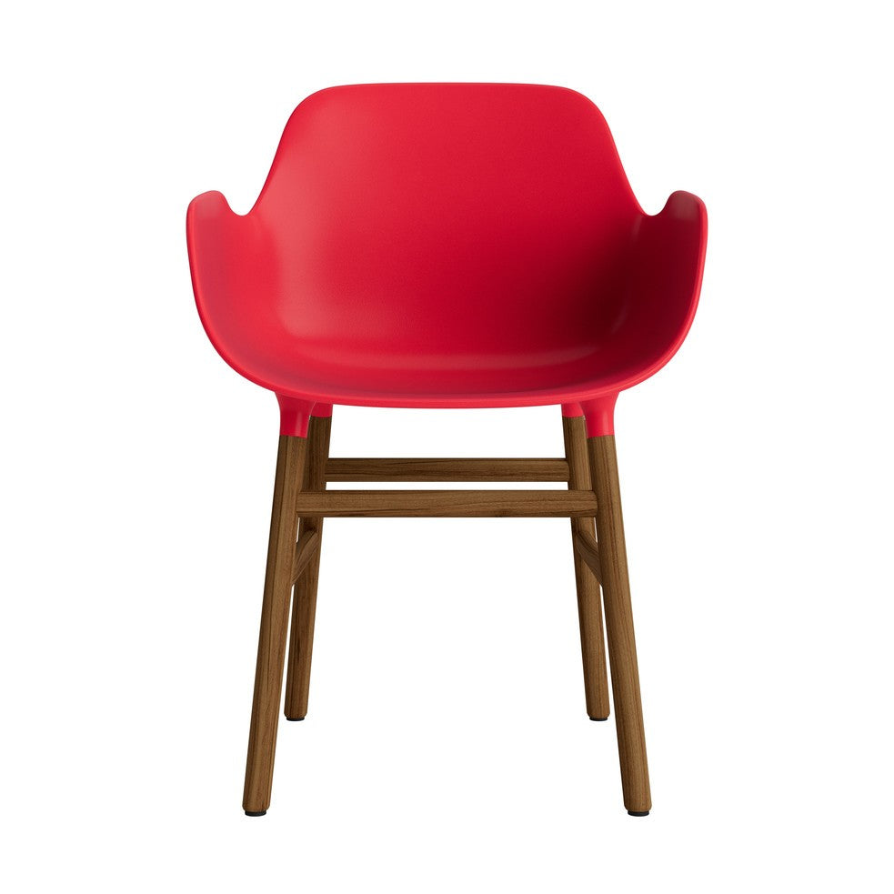 silla-brazos-form-rojo-brillante-patas-madera-17900