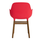 silla-brazos-form-rojo-brillante-patas-madera-17900