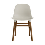 silla-form-gris-claro-patas-madera-17884