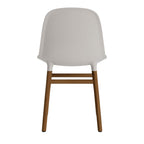 silla-form-gris-calido-patas-madera-17885