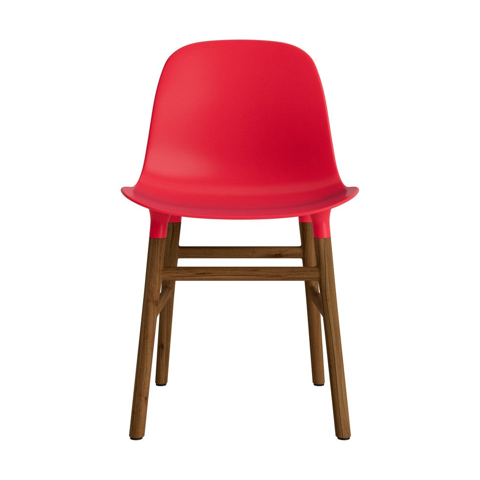 silla-form-rojo-brillante-patas-madera-17888