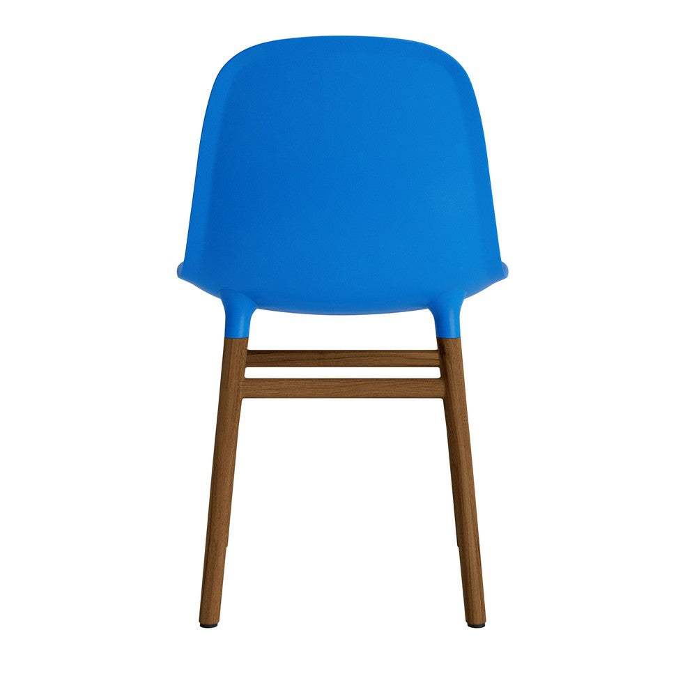 silla-form-azul-brillante-patas-madera-17889