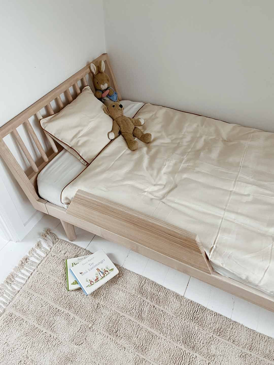 cama--junior-eli-light-oil-18324