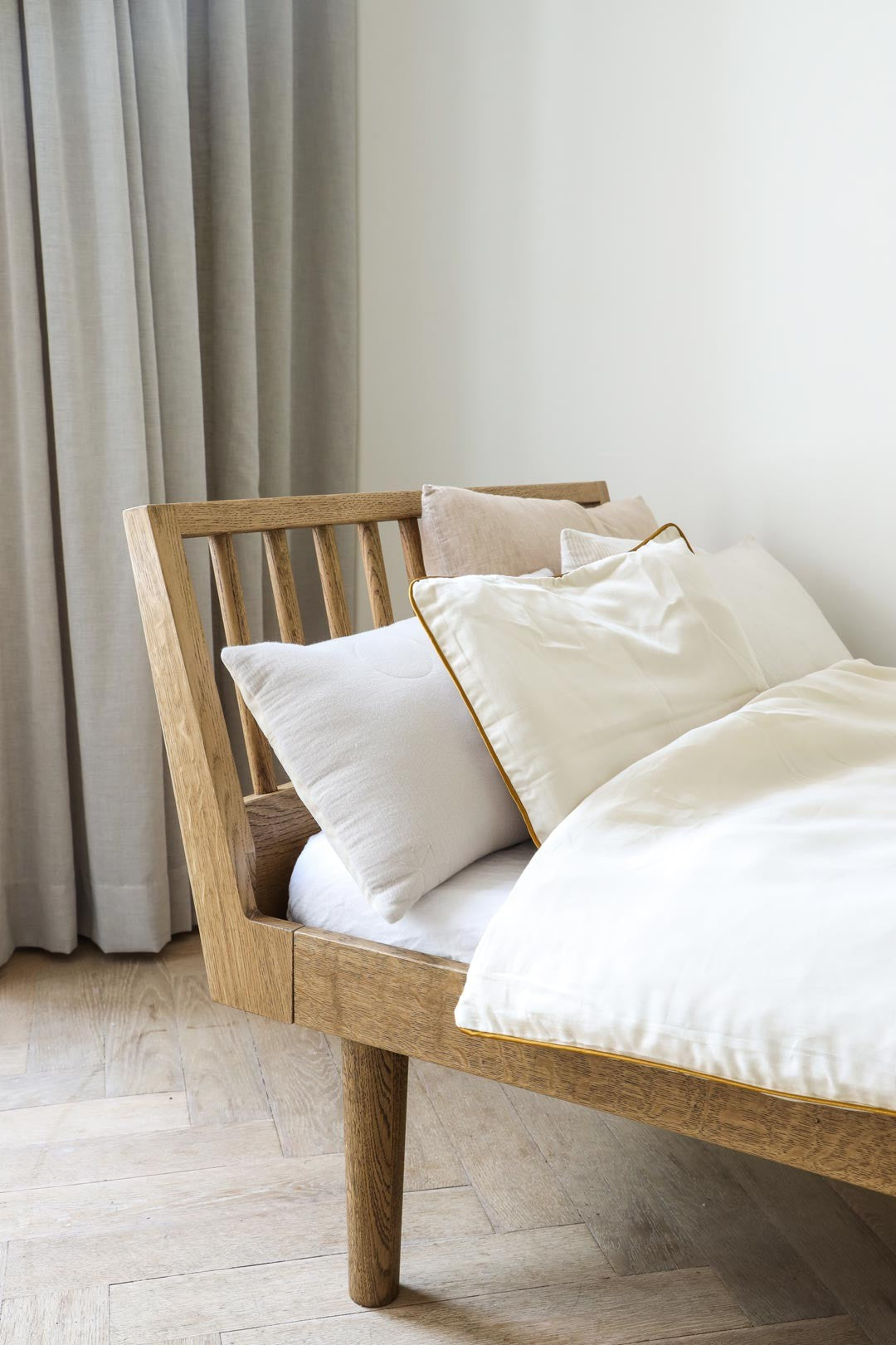 Cama | Junior Eli Smoked Oak