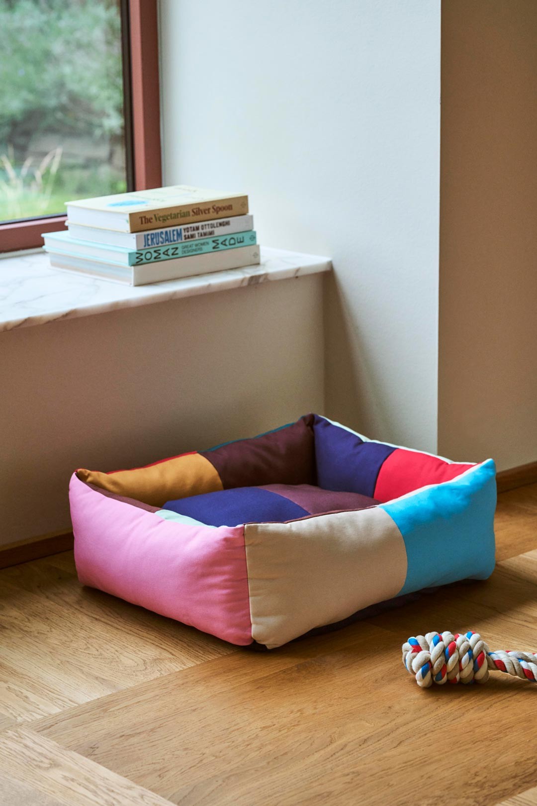 Cama para perros multicolor