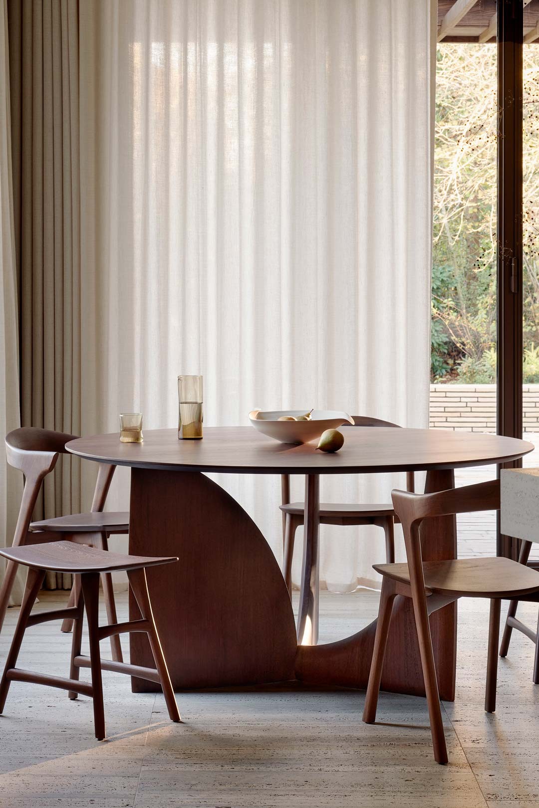Mesa redonda Geometric