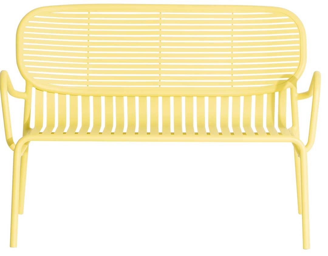 sofa-exterior-week-end-19220