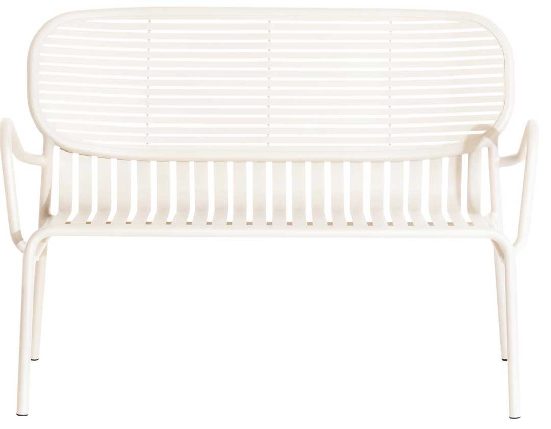sofa-exterior-week-end-19220