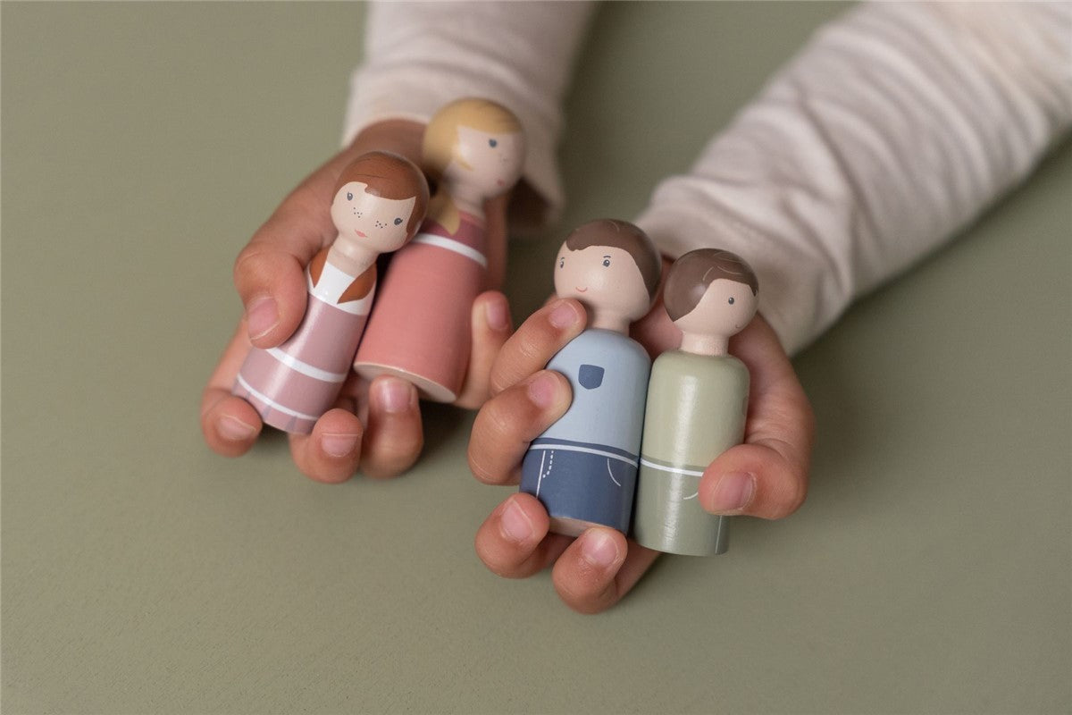 Set Casa Muñecas Familia Rosa