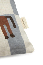 cojin-vibes-33x22-blue-tiles-horse-19466