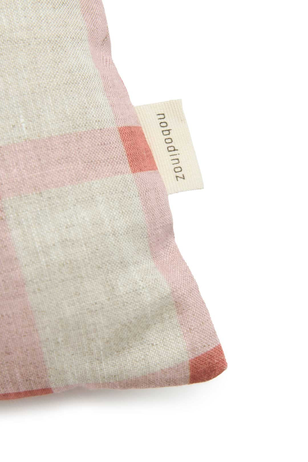 cojin-vibes-44x25-pink-windowpane-tulips-19468