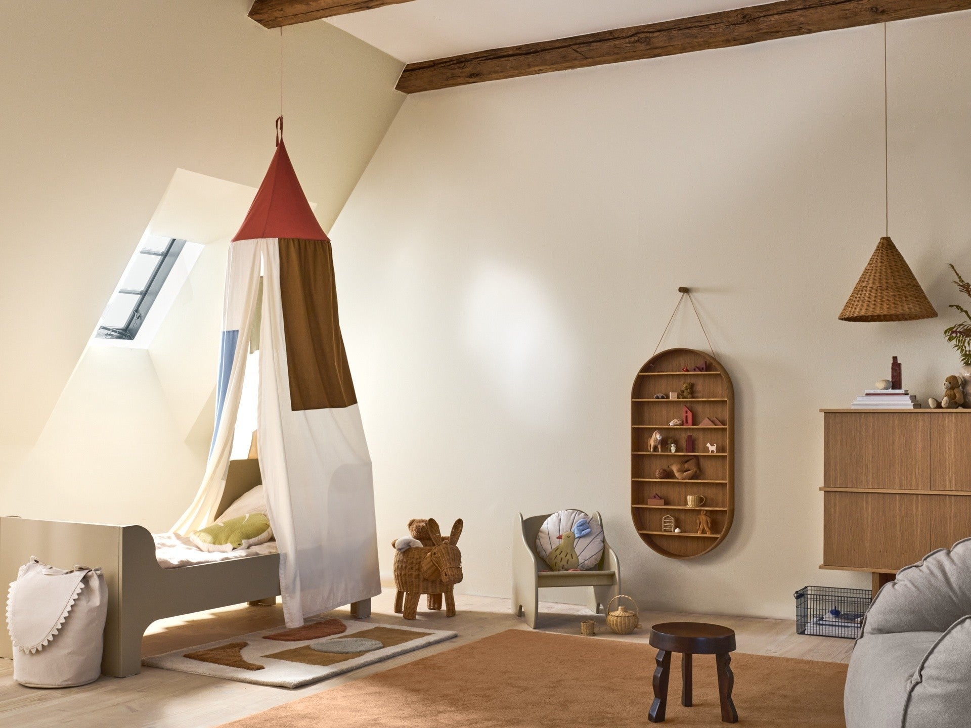 Estantería | Oval Dorm