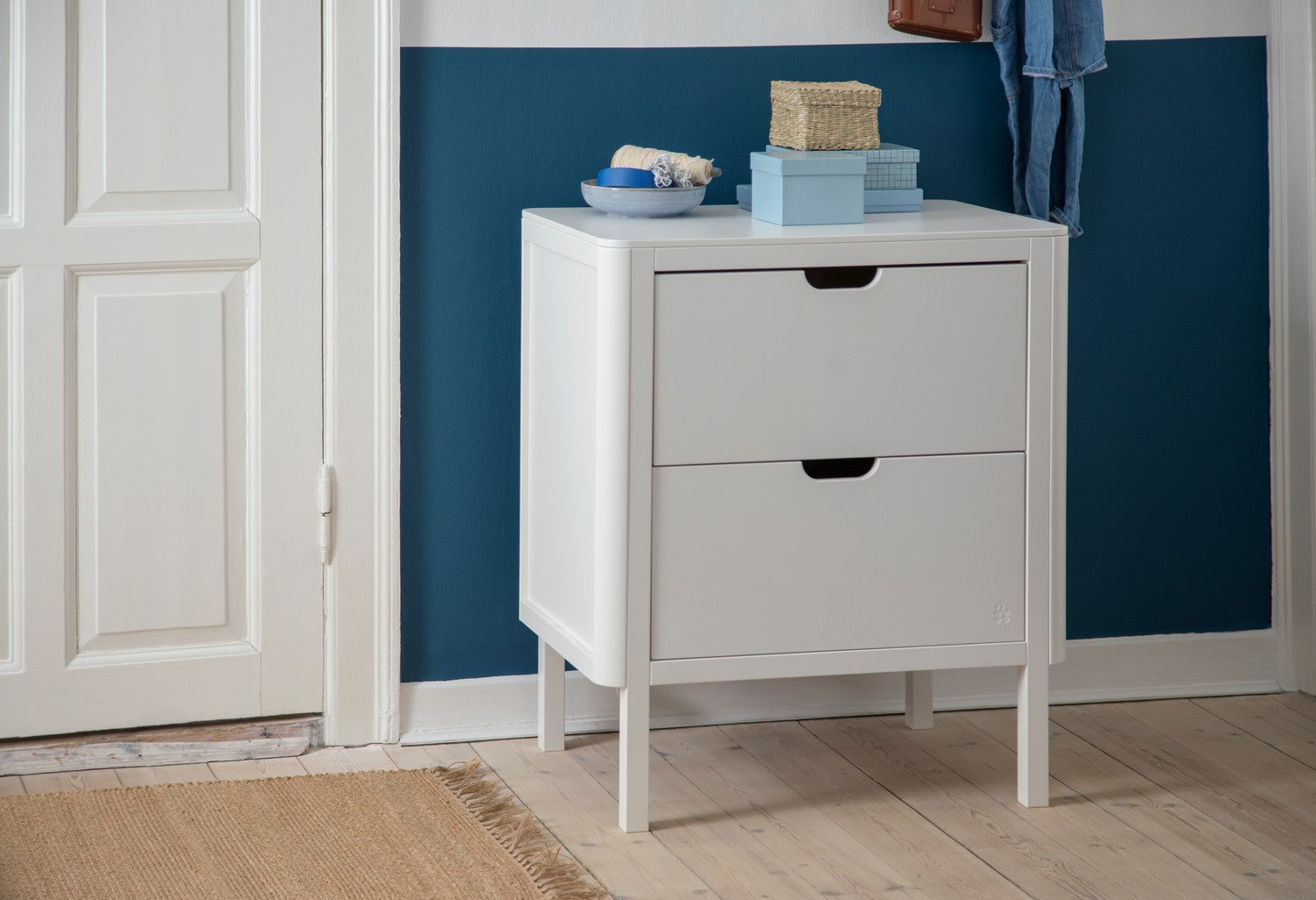 2-in-1 Changing Table with Drawers, White