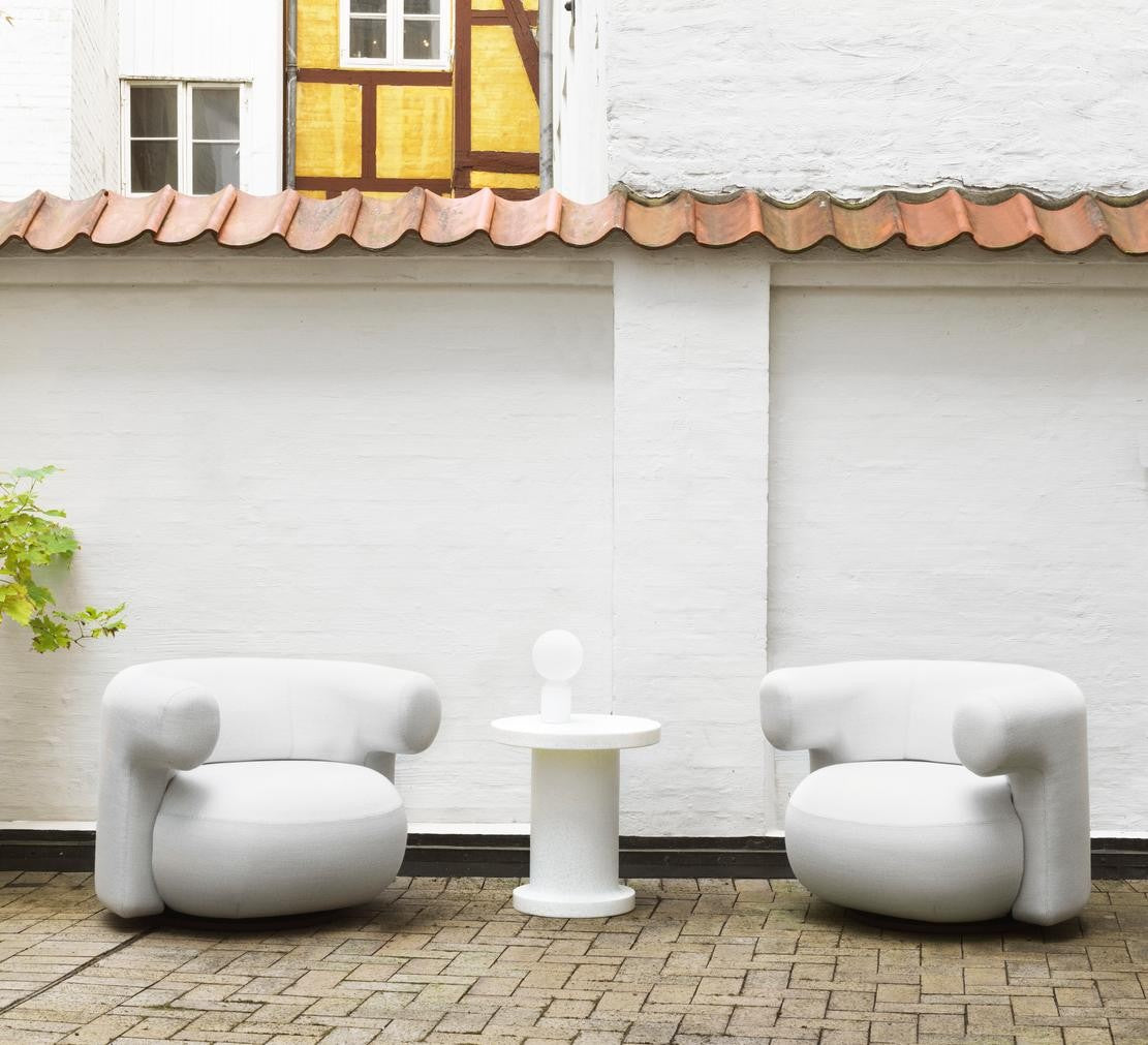 Silla Lounge Exterior | Burra