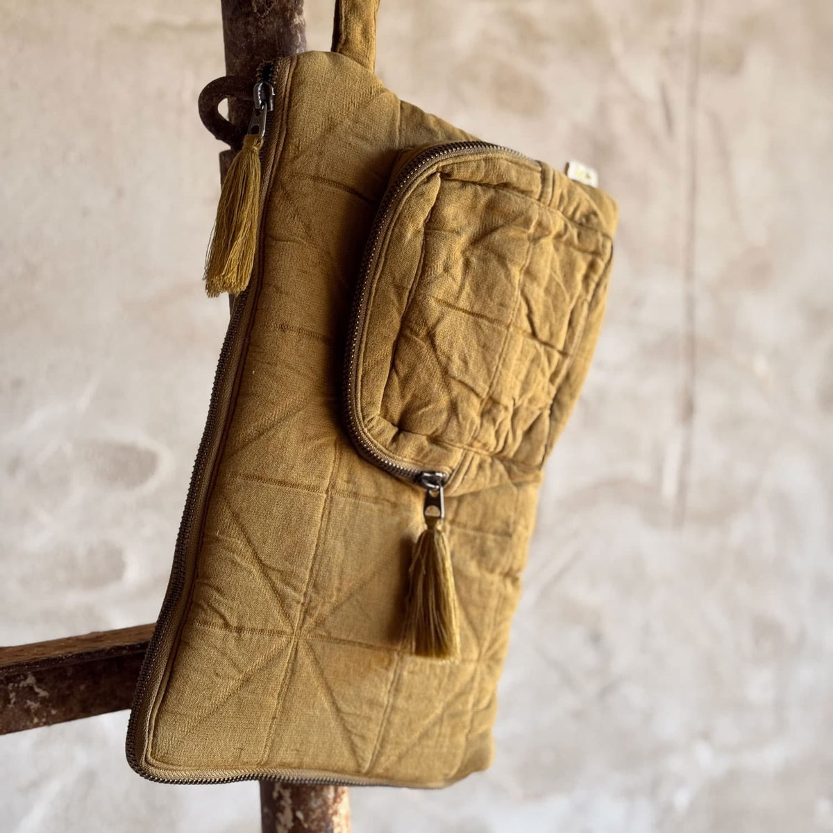 Funda para ordenador portátil Akira - Bronce antiguo