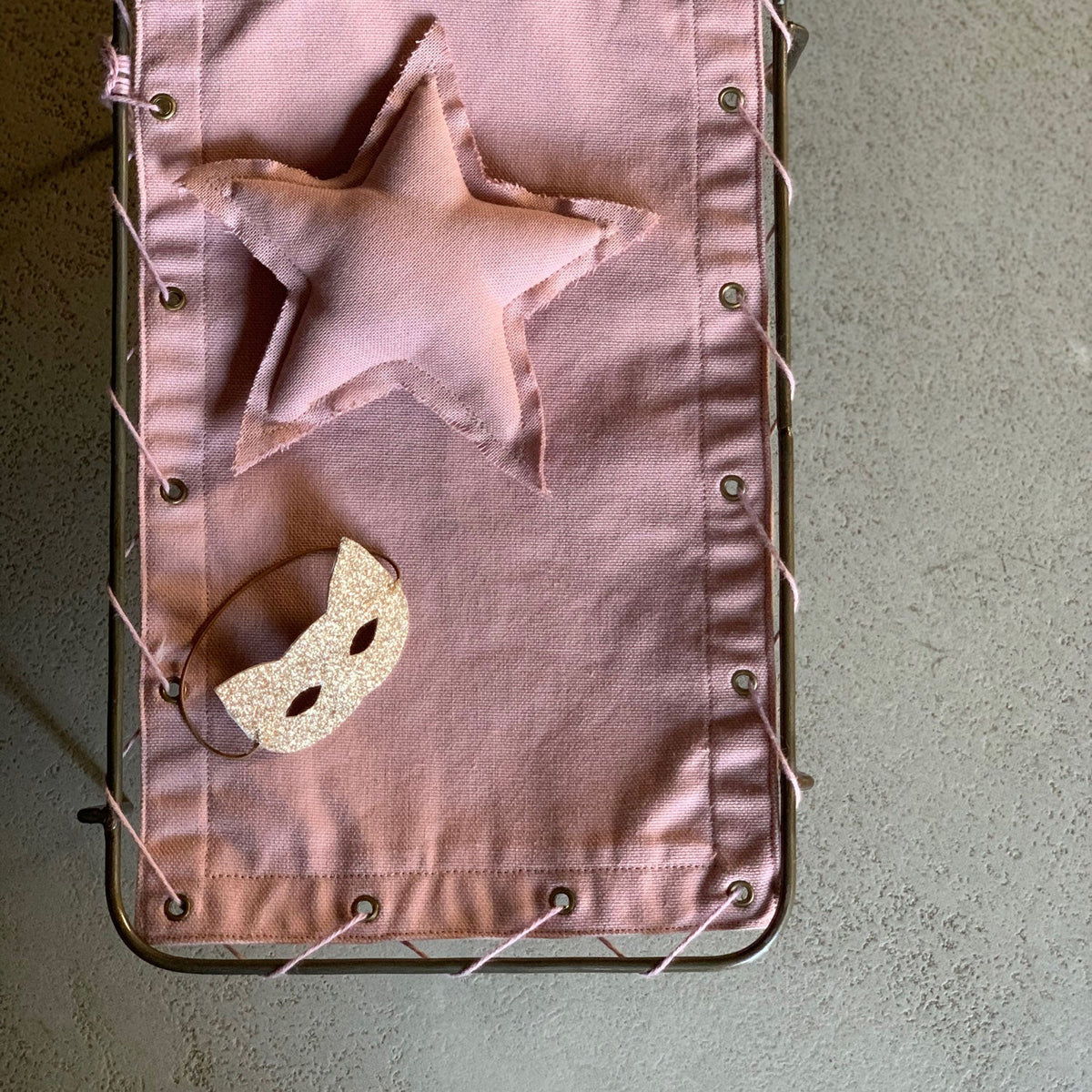 Conjunto de banco para escuela de muñecas - Rosa empolvado